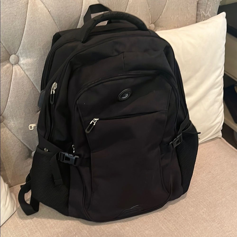 Stylish Black Backpack Euc Has Everything! - image 3